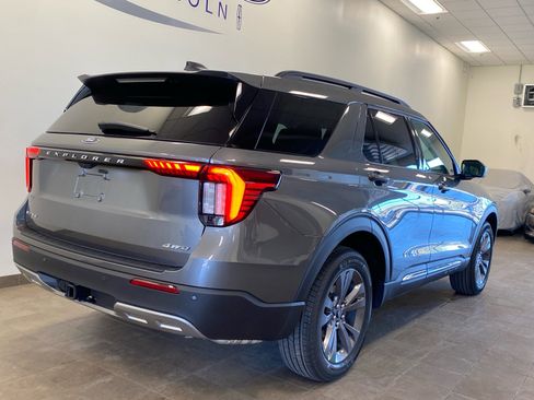 New 2026 Ford Explorer Active w/ Active Comfort Package image 9