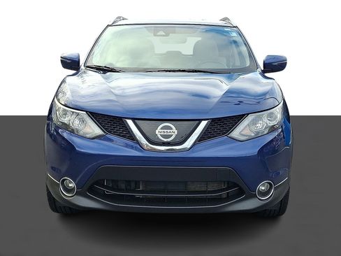 Used 2019 Nissan Rogue Sport SL w/ Premium Package image 2