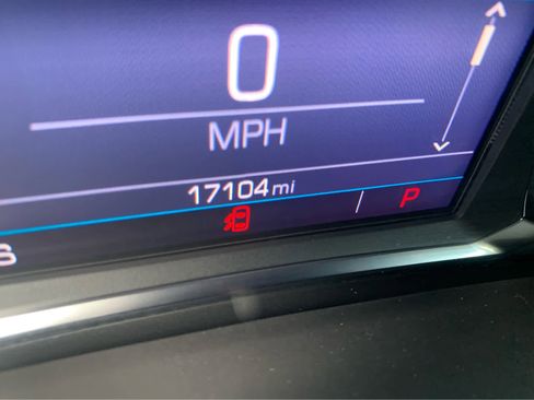 Used 2023 GMC Terrain SLE image 16