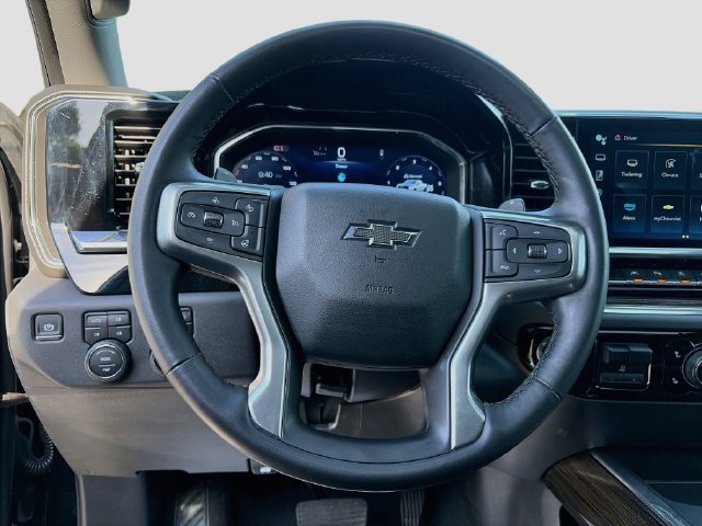 Used 2025 Chevrolet Silverado 1500 LT Trail Boss w/ Convenience Package II AWD/4WD image 10