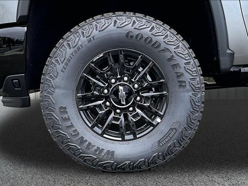 New 2026 Chevrolet Silverado 2500 ZR2 AWD/4WD image 9