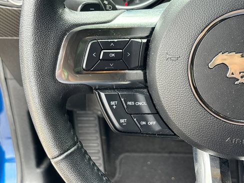 Used 2017 Ford Mustang Coupe RWD image 18