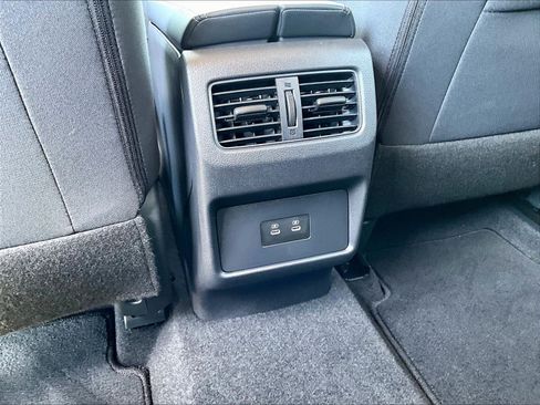 Certified 2026 Nissan Rogue SV AWD/4WD image 10