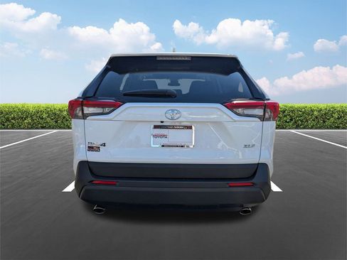 New 2025 Toyota RAV4 XLE image 5