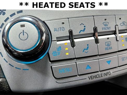 Used 2017 Chevrolet Equinox LT w/ Convenience Package image 6