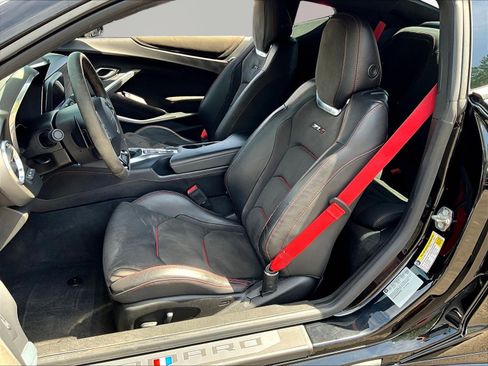 Used 2017 Chevrolet Camaro ZL1 RWD image 17