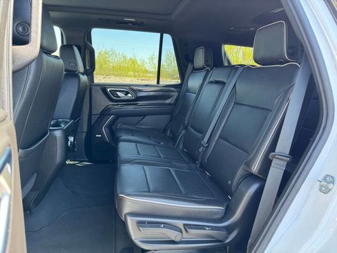 Used 2021 GMC Yukon SLT AWD/4WD image 30