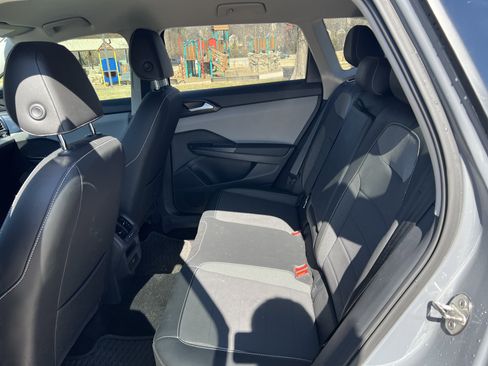 Certified 2023 Volkswagen Taos SE image 29