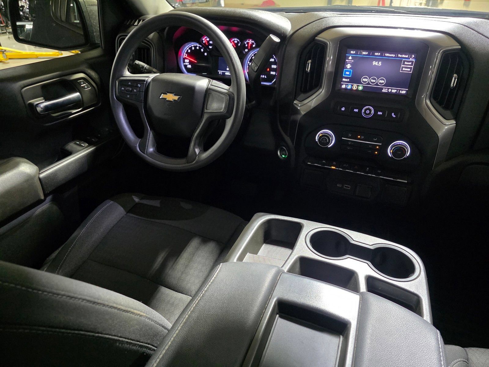Used 2023 Chevrolet Silverado 1500 Custom RWD image 15