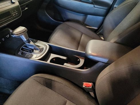 Used 2025 Hyundai Kona SEL FWD image 26