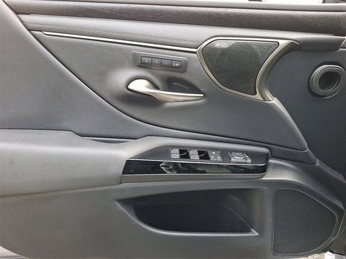 Used 2023 Lexus ES 350 Ultra Luxury image 13