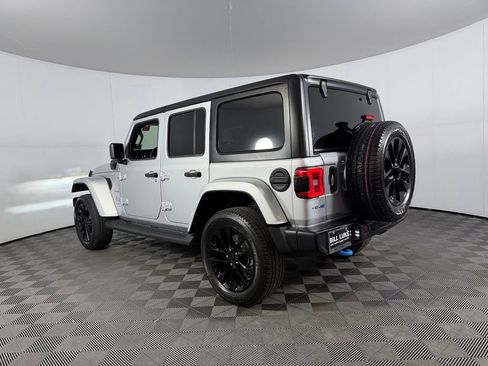 Used 2023 Jeep Wrangler Unlimited Sahara AWD/4WD image 9