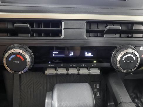 Used 2024 Toyota Tacoma SR RWD image 31