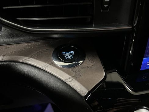 Used 2022 Ford Explorer Platinum w/ Equipment Group 601A image 38