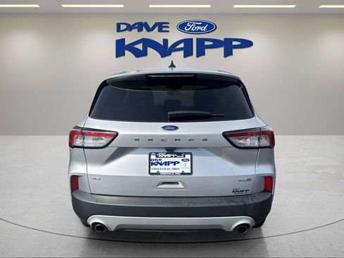 Used 2020 Ford Escape SE image 7