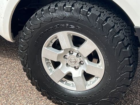 Used 2005 Nissan Frontier NISMO AWD/4WD image 14