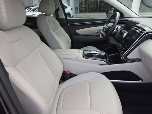 Certified 2023 Hyundai Tucson SEL AWD/4WD image 10