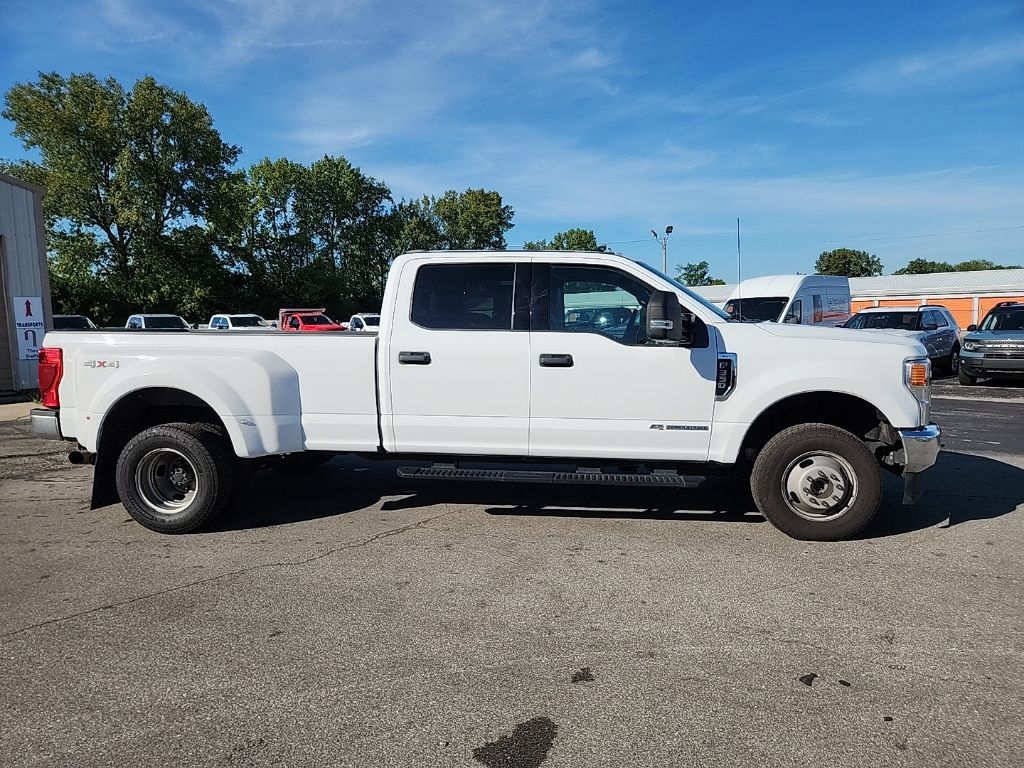 Used 2022 Ford F350 XLT AWD/4WD image 4