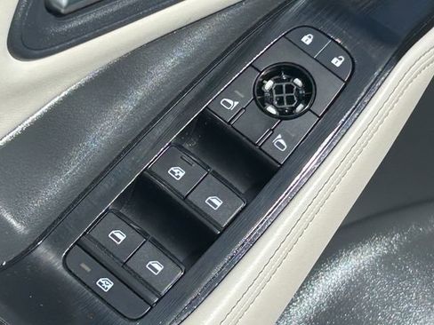 Used 2025 Nissan Rogue SV AWD/4WD image 27