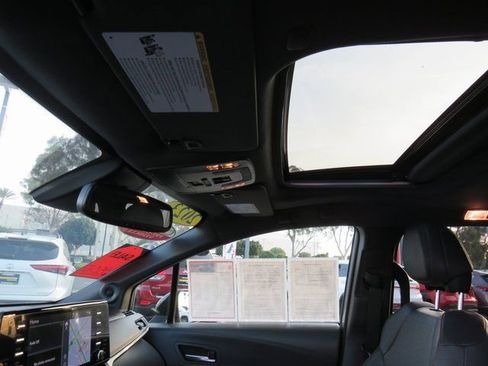 Certified 2023 Toyota Sienna XSE image 37