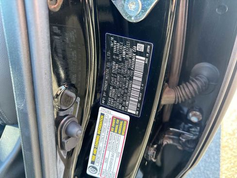 Certified 2018 Honda Clarity Touring image 33