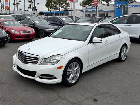 Used 2013 Mercedes-Benz C 250 Sedan image 2