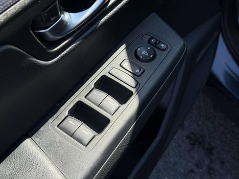 Certified 2025 Honda CR-V LX image 7