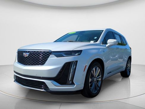 Used 2022 Cadillac XT6 Premium Luxury w/ Technology Package FWD image 1