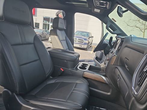 Used 2022 Chevrolet Silverado 2500 High Country image 10