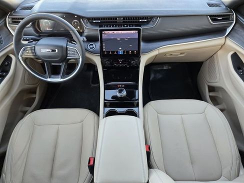 Certified 2023 Jeep Grand Cherokee L Limited image 27