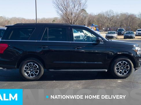 Used 2024 Ford Expedition XLT image 5