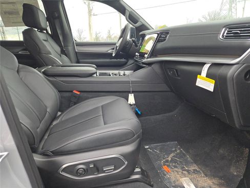 New 2026 Jeep Grand Wagoneer Limited image 7