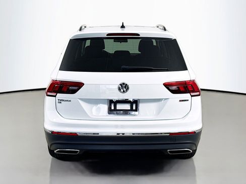 Used 2021 Volkswagen Tiguan SE w/ Panoramic Sunroof Package AWD/4WD image 10