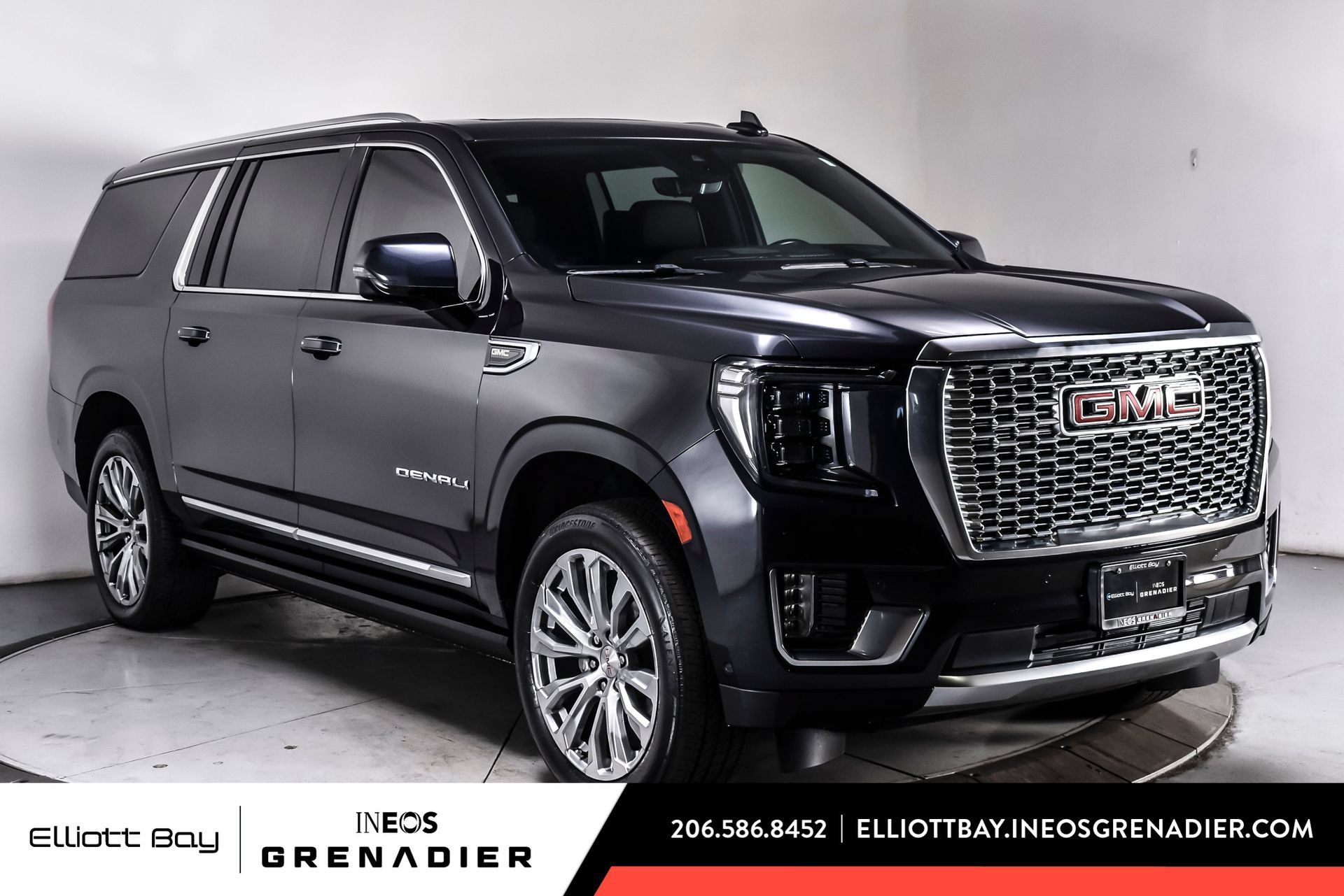 Used 2023 GMC Yukon XL Denali w/ Denali Reserve Package AWD/4WD image 1