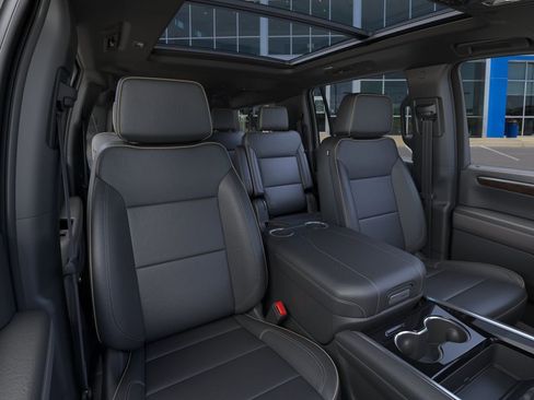 New 2026 Chevrolet Suburban Premier AWD/4WD image 16