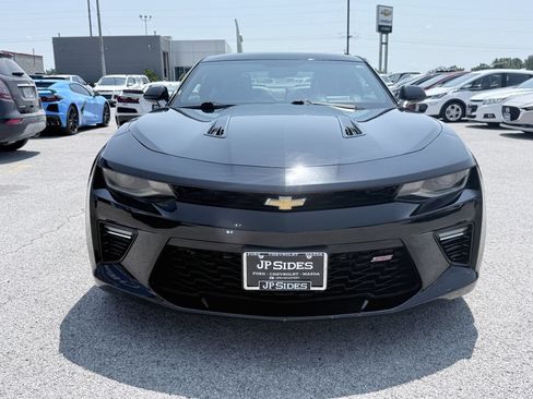 Used 2016 Chevrolet Camaro SS RWD image 2