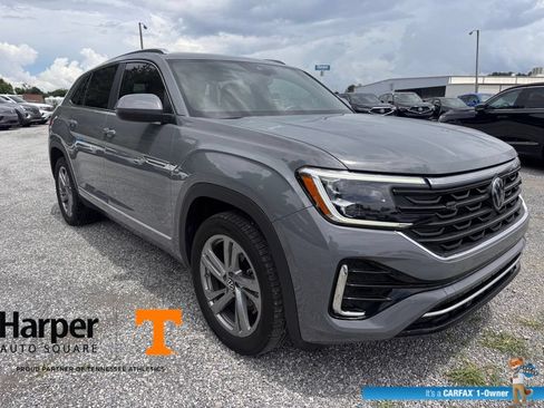Used 2024 Volkswagen Atlas Cross Sport SEL R-Line AWD/4WD image 7