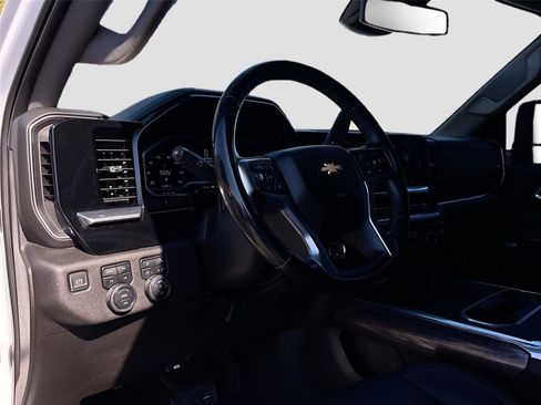 Used 2024 Chevrolet Silverado 2500 LTZ w/ LTZ Plus Package image 10