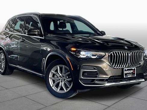 Used 2023 BMW X5 sDrive40i w/ Premium Package image 2