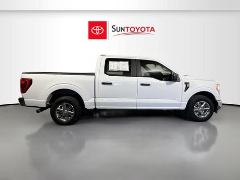 Used 2021 Ford F150 XLT image 2