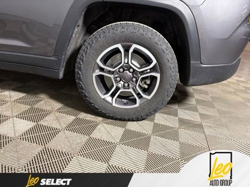 Used 2022 Jeep Grand Cherokee Trailhawk w/ Luxury Tech Group III AWD/4WD image 27
