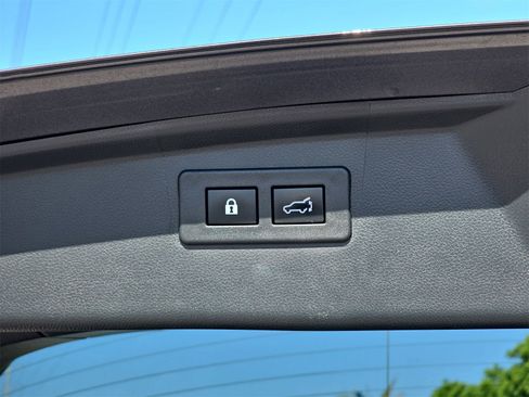 Certified 2023 Subaru Outback Touring XT image 13