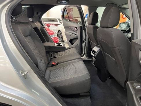Used 2021 Chevrolet Equinox LT w/ Driver Convenience Package AWD/4WD image 36