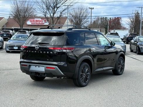 New 2026 Nissan Pathfinder SL image 5