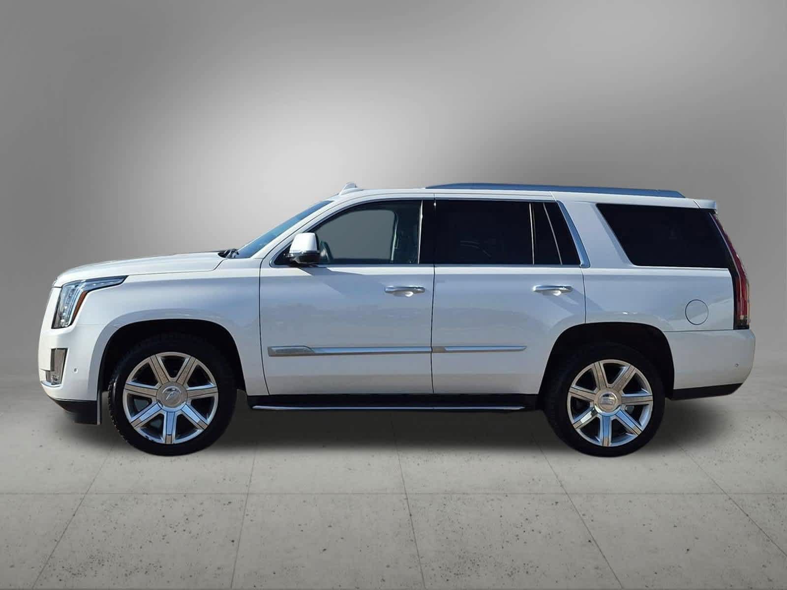 Used 2020 Cadillac Escalade Luxury AWD/4WD image 3