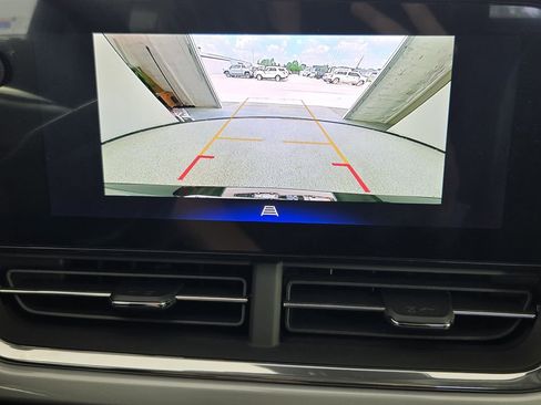 New 2026 Chevrolet Trax LT w/ Driver Confidence Package FWD image 18