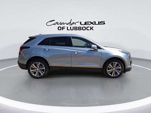 Used 2025 Cadillac XT5 Premium Luxury w/ Technology Package AWD/4WD image 9