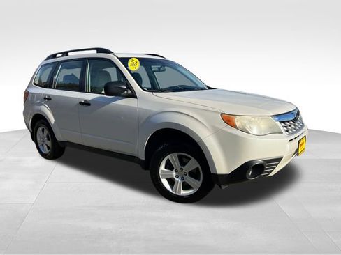 Used 2012 Subaru Forester 2.5X w/ Alloy Wheel Pkg image 1