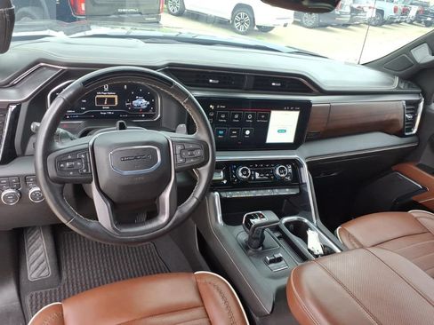 Used 2024 GMC Sierra 1500 Denali Ultimate AWD/4WD image 22