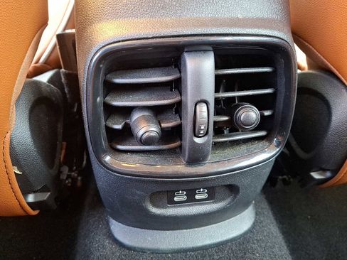 Certified 2023 MINI Cooper Clubman S w/ Signature Upholstery Package image 11